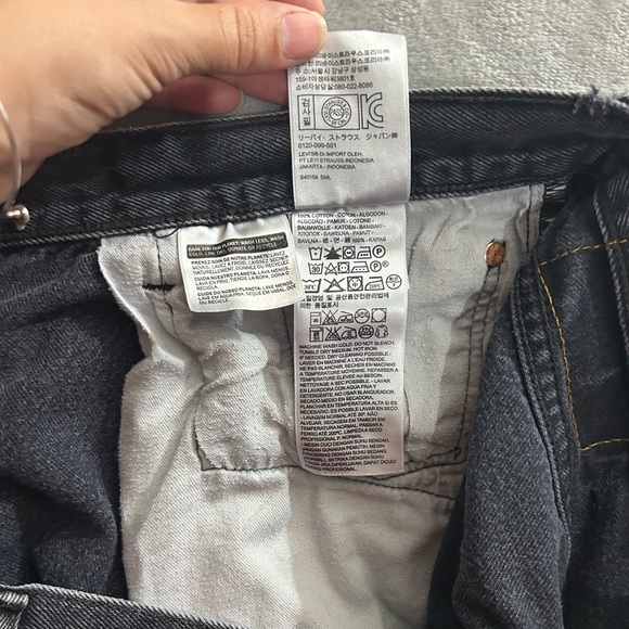 Levi’s 501 button fly black denim jeans - Picture 10 of 11
